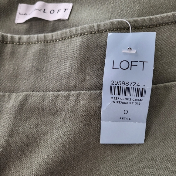 Loft stretch skinny pants! - Picture 9 of 9